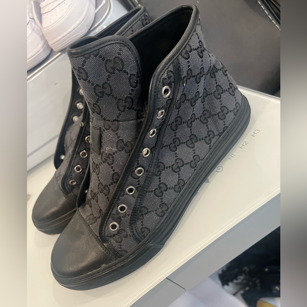 Gucci shoes